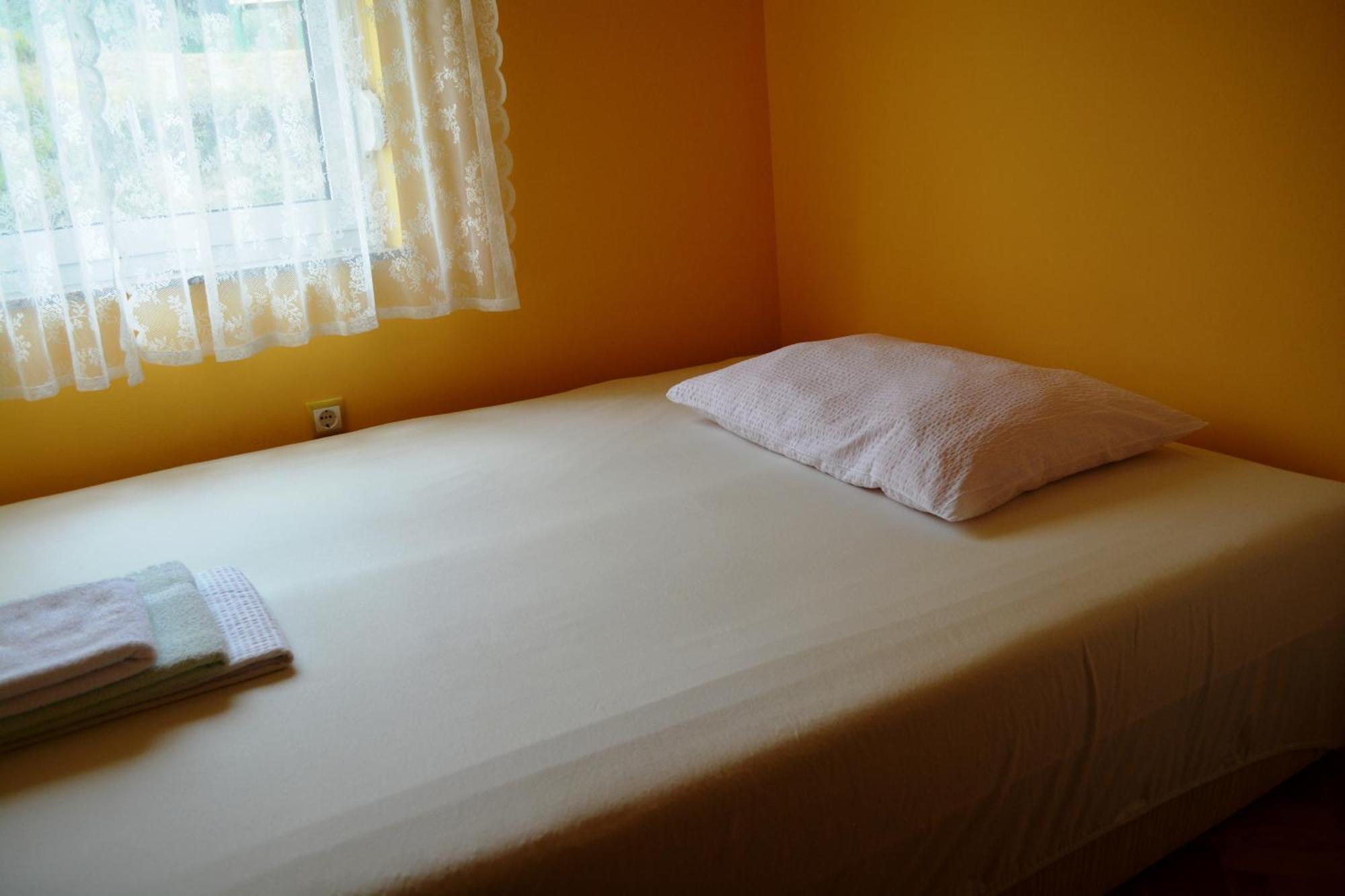 Apartments Neda Kampor Room photo