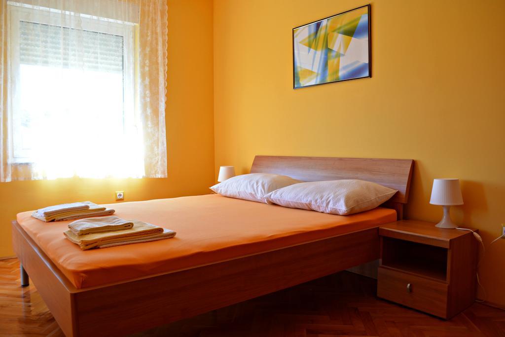 Apartments Neda Kampor Exterior photo