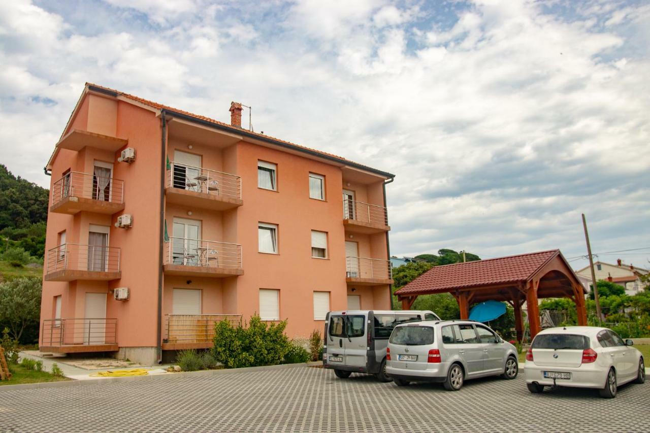 Apartments Neda Kampor Exterior photo